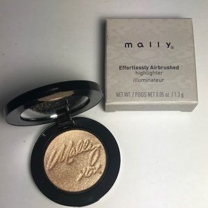 Mally Effortlessly Airbrushed Highlighter